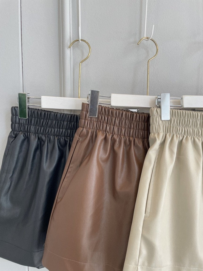 Vegan Leather Mid-Short Pants