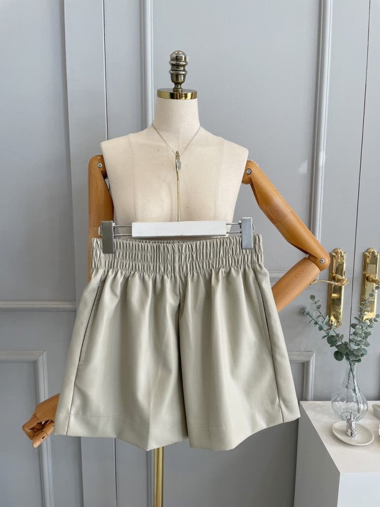 Vegan Leather Mid-Short Pants