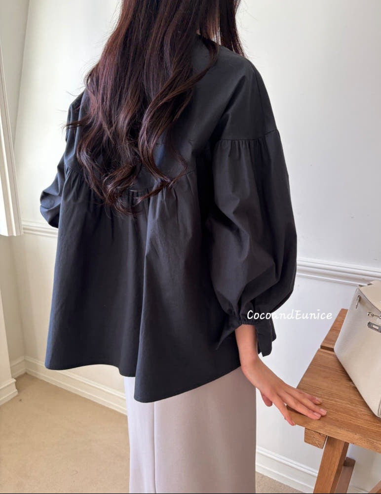 🌿 Half-Banded Sleeve Cotton Blouse