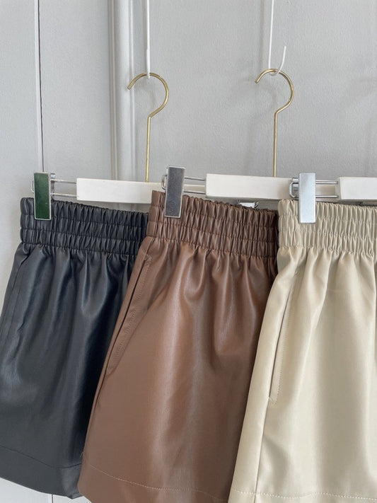 Vegan Leather Mid-Short Pants