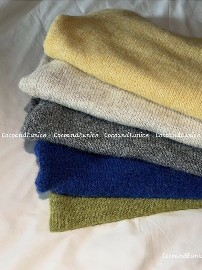 ✨️NEW ARRIVAL✨️ 🌿Beaver V-Neck Knit Sweater