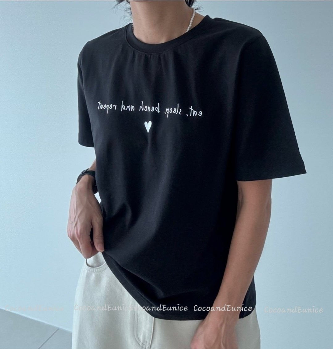 ✨️NEW ARRIVAL✨️ 🌿Mini Heart Cotton Tee