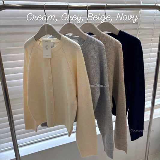 ✨️NEW ARRIVAL✨️🌿Classic Round-Neck Knit Cardigan
