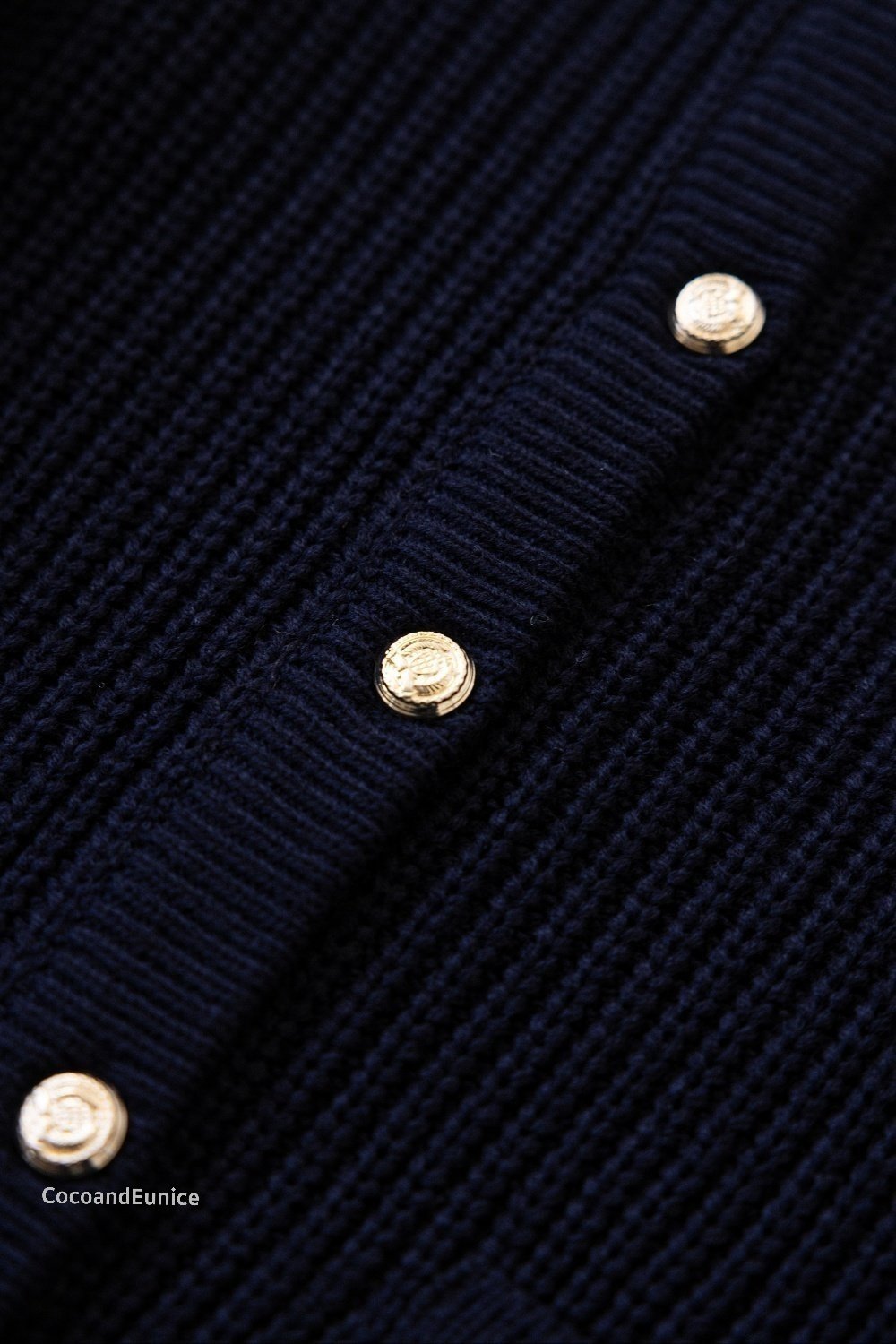 ✨️NEW ARRIVAL / RESTOCK OPEN!✨️ 🌿Gold Button Seed Stitch Knit Cardigan