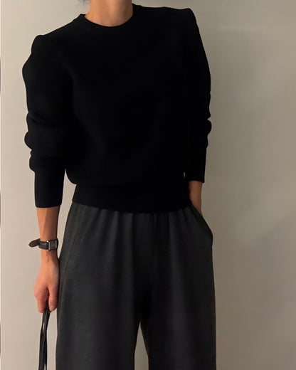 Elegant shoulder up knit