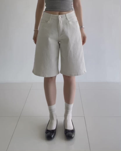 🌿 No.311 Relaxed Bermuda Shorts